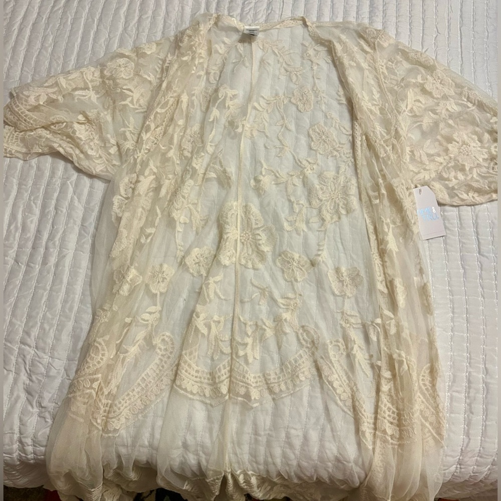 Time and Tru Cream Lace Open-Front Kimono Cardigan